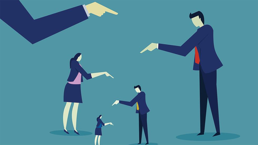 به دنبال مقصر